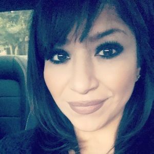 Meet your Posher, Debra